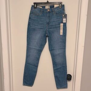 Skinny Jeans! Universal Thread High Rise Skinny Jeans - Women’s Size 6 NWT